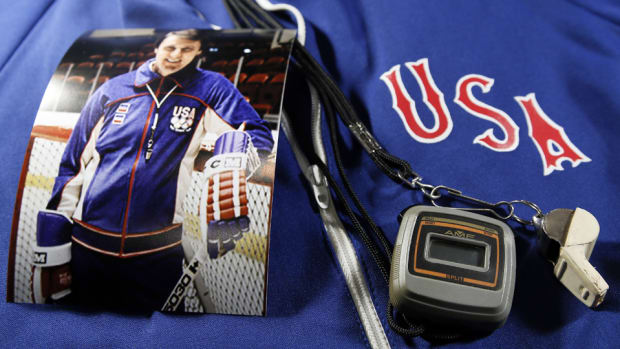 HerbBrooks_memorabilia_NHL_960.jpg
